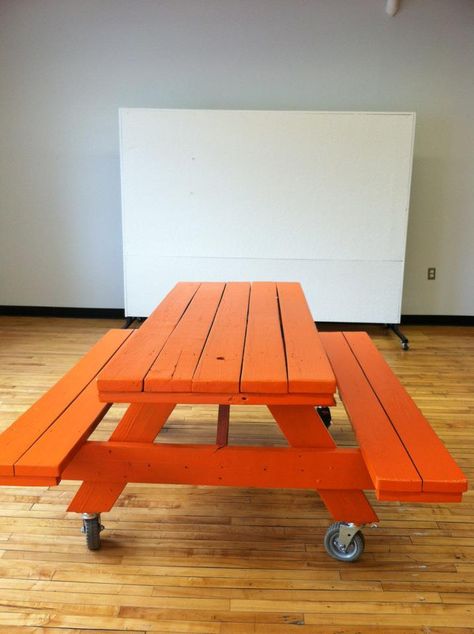 Painted picnic table with locking wheels makes it easier to move around on your terrace as they are very heavy! Painted Picnic Tables, Indoor Picnic, Upcycling Furniture, Lunch Table, Picnic Inspiration, Creative Tables, Turquoise Accents, Have Inspiration, Painted Table