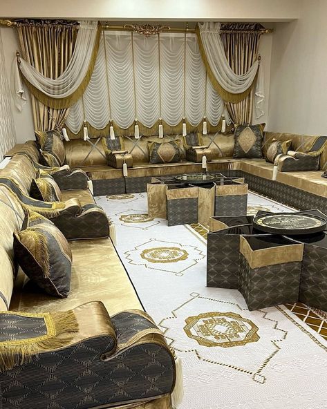 Ethnic Living Room, Moroccan Sofa, Rustic Interior Style, Arabic Majlis, Rustic Sofa, Moroccan Living Room, Arabic Design, Floor Bed, Floor Seating