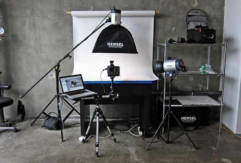 Home Photography Studio Setup, Ruangan Studio, Studio Lighting Setups, Home Photo Studio, Photography Studio Design, Photography Studio Setup, Photography Set Up, Photography Lighting Setup, Home Studio Photography