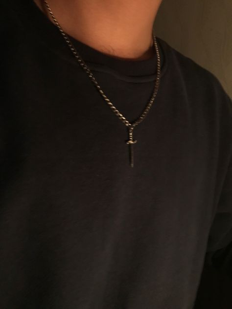 Mens Necklace Aesthetic, Cross Necklace Aesthetic Men, Guy Necklaces, Aesthetic Knife, Knife Aesthetic, Knife Necklace, Female Gaze, Boys Necklace, Necklace Aesthetic