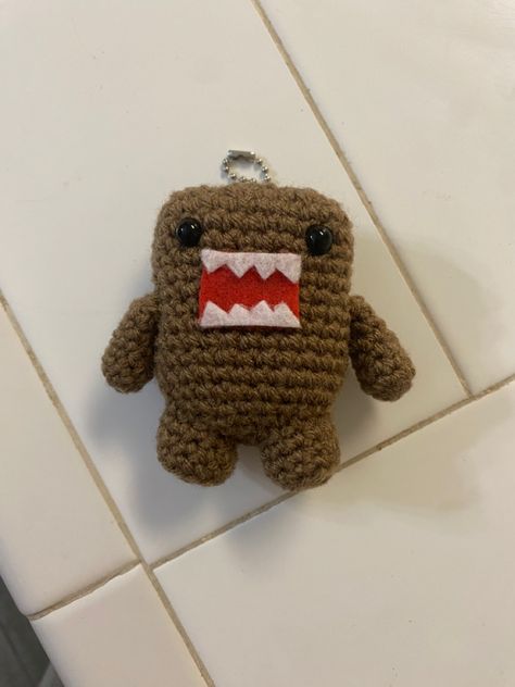 Domo Crochet, Monster Crochet, Domo Kun, Hello Kitty Crafts, Crochet Business, Kawaii Crochet, Beginner Crochet Projects, Scene Kids, Fun Crochet Projects