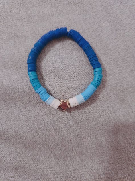 clay bead bracelet Blue Heishi Bracelet Ideas, Ombre Clay Bead Bracelet, Claybead Bracelet, Make Clay Beads, Clay Bead Bracelet, Bracelets Ideas, Bracelets Patterns, Bracelets Handmade Diy, Diy Friendship Bracelets Patterns