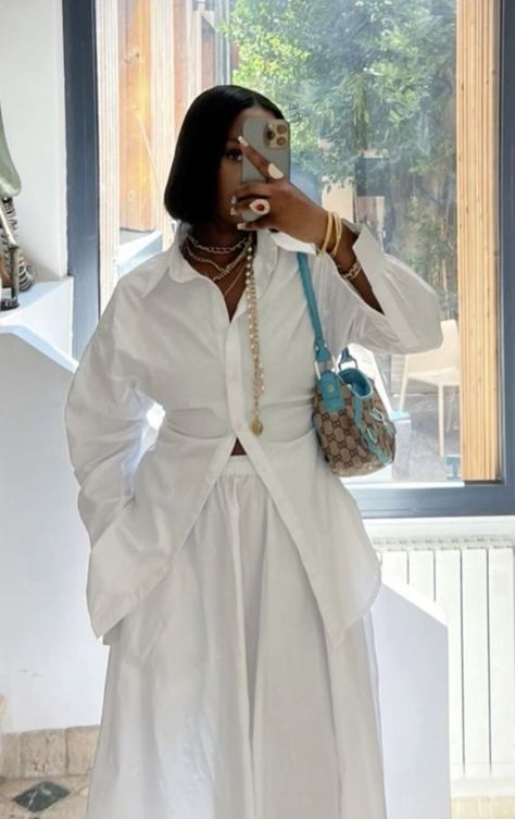 #white #allwhiteeverything #softgirl Date Night Outfit Ideas, Night Outfit Ideas, Issa Vibe, Colorful Outfits, Outfit Looks, Effortlessly Chic Outfits, Classy Casual Outfits, Stylish Outfit, Summer 24