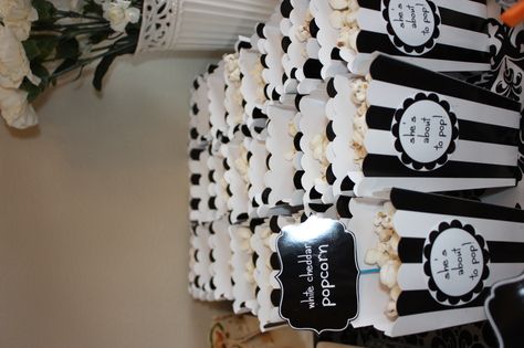 Black and white baby shower Man Shower, Elephant Baby Shower Decorations, Mustache Baby Shower, Surprise Baby Shower, White Baby Showers, Black And White Baby, Boy Baby Shower Themes, Gold Baby Showers, Baby Shower Activities