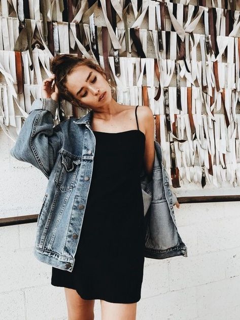 How To Wear An Oversized Jean Jacket In Summer 2020 Svarta Outfits, Little Black Dress Outfit, Brandy Melville Outfits, Wear Black Dresses, Perfect Spring Outfit, Casual Party Outfit, Denim Jacket Outfit, Fashion Vibes, Dress With Jean Jacket