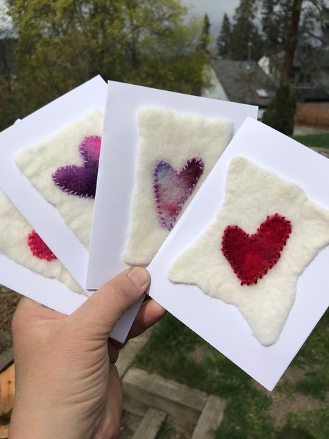 Heart Needlework, Felted Cards, Felt Cards, 2d Felting, Felted Accessories, Valentines Coasters, Felting Art, Wet Felting Projects, Needle Felting Diy