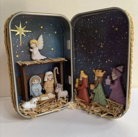 Nativity Scene Crafts, Nativity Scene Sets, Christmas Manger, Small Crafts, Christmas Nativity Set, Church Gifts, Pink Bottle, Christmas Jesus, Christmas Nativity Scene