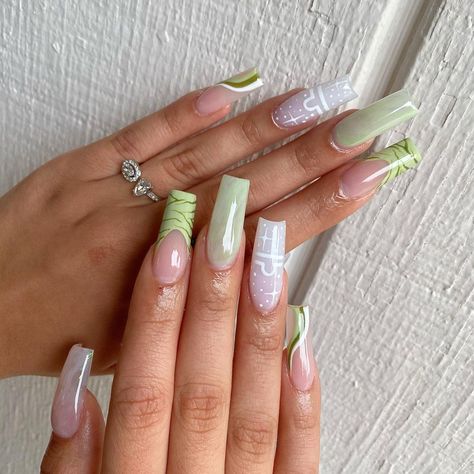 Sage Green Nails, Snake Skin Nails, Green Acrylic Nails, Simple Acrylic Nails, Nail Swag, White Nail, Acrylic Nails Coffin Short, Fire Nails, Funky Nails