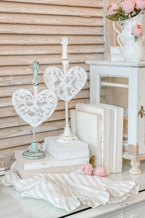 Hanging Wire Lace Heart, Shabby Chic Lace Heart, Cream Clip Photo Holder from Live Oak Nest www.liveoaknest.com