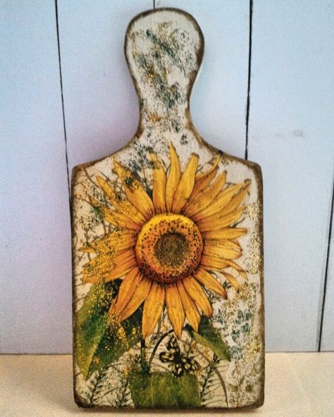 Chopping Board Art, Cutting Board Crafts, Decoupage Tutorial, Spoon Crafts, Decoupage Wood, Diy Cutting Board, 3d Decoupage, Mason Jar Crafts Diy, Decoupage Art