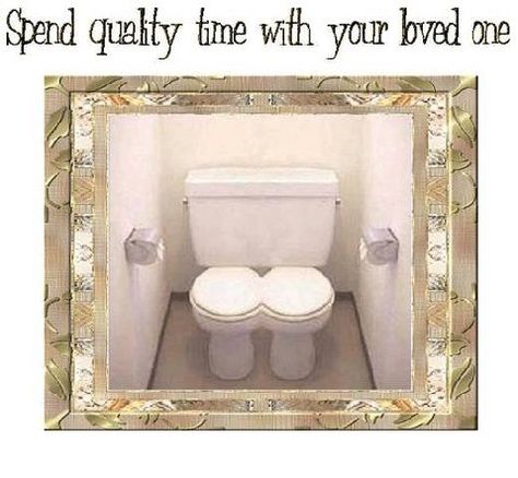 Double seater Unusual Bathrooms, Toilet Pictures, Toilet Humor, Super Funny Pictures, Toilet Seats, Fun World, Funny Couples, Weird Pictures, Bathroom Humor