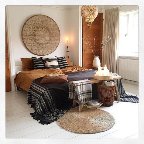 My Boho Interior on Instagram: “What do you think of the brown and black together? Do you like the combo?⠀ ..⠀ Follow us for more 👉 @my_boho_interior⠀ ..⠀ Photo Credits:…” Ethnic Bedroom, Wholesale Home Decor, Boho Interiors, Style Deco, Elegant Home Decor, Boho Interior, Decorating On A Budget, Bed Room, Home Decor Tips