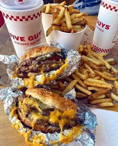 Five Guys Cajun Seasoning Recipe, Five Guys Milkshake, Five Guys Aesthetic, Five Guys Burger Recipe, Five Guys Fries, Cajun Fries Recipe, Guys Photoshoot, Five Guys Burger, Grilled Cheese Burger