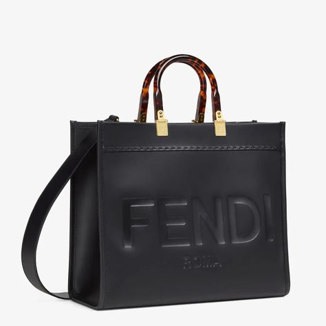 Black leather shopper - FENDI SUNSHINE MEDIUM | Fendi Fendi Sunshine Medium, Fendi Sunshine, Fendi Logo Design, Fendi Bag, Leather Tote Bag Women, Tone On Tone, Coach Bag, Hermes Bags, Gucci Bags