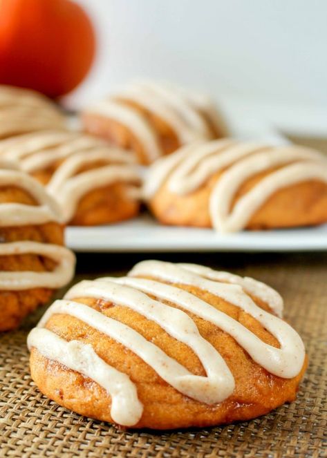 Pumpkin Toffee, Cookies With Brown Butter, Brown Butter Glaze, Butter Glaze, Pumpkin Cookie Recipe, Toffee Cookies, Browned Butter, Best Cookie Recipes, Pumpkin Cookies