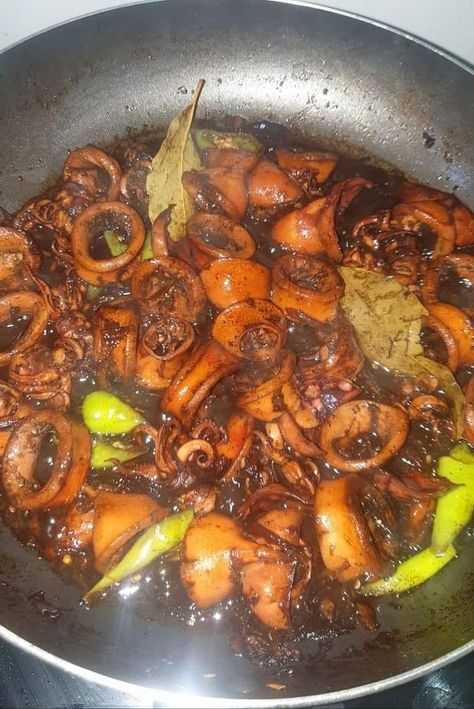 Adobong Pusit, Lutong Pinoy, Squid Recipes, Lemon Lime Soda, Lime Soda, Lemon Lime, Soy Sauce, 1 Cup, Sauce