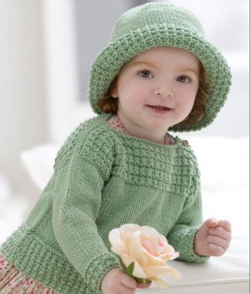 Baby Boat Neck Sweater and Sun Hat Free Knitting Pattern Free Baby Sweater Knitting Patterns, Boat Neck Sweater, Baby Sweater Patterns, Baby Sweater Knitting Pattern, Pull Bebe, Knitted Clothes, Knit Baby Sweaters, Baby Jacke, Boatneck Sweater