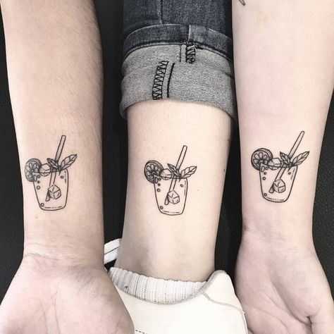 Drink Tattoo, Maching Tattoos, Matching Best Friend Tattoos, Bestie Tattoo, Bff Tattoos, Парные Тату, Friendship Tattoos, Cute Small Tattoos, Tattoo Feminina