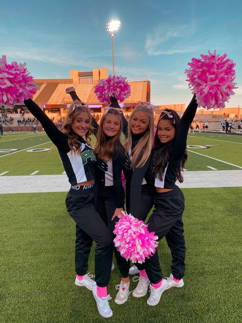 Cheerleaders at football game #fridaynightlights #cheer #highschool Hs Cheer Pictures, Preppy Cheer Pics, Cheer Football Pictures, Aesthetic Cheer Pictures, High School Cheer Pictures, Football Game Themes High School, Highschool Cheer Aesthetic, Cheer Pictures Poses, Cheer Asthetic