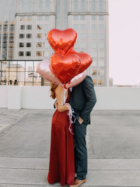 Photoshoot Couples Ideas, Valentines Photography Couples, Valentines Day Photoshoot Ideas, Valentines Day Photoshoot, Rooftop Photoshoot, Valentine Mini Session, Valentine Photo Shoot, Couples Ideas, Mini Outfit