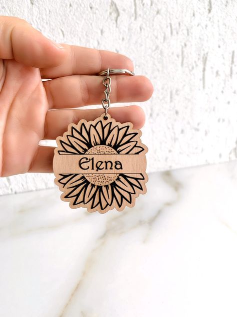 Keychain Wood Ideas, Wood Keychain Ideas, Cricut Wood Keychain, Mdf Keychain, Macrame And Wood Keychain, Flower Names For Girls, Wood Laser Engraving Keychain, Wooden Name Keychain, Couple Keychains Wood