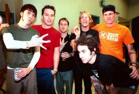 A young Blink-182 and Foo Fighters backstage. Rip Taylor, Chris Shiflett, Foo Fighters Dave Grohl, Foo Fighters Dave, Foo Fighters Nirvana, Tom Delonge, Taylor Hawkins, Travis Barker, Guy Fieri