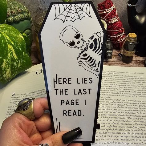 📚🖤 Rest in pages, not in peace! 🖤📚 Elevate your reading game with our unique coffin bookmark—perfect for bookworms who live for the spooky vibe. Each hand-designed piece adds a touch of mystery to your favorite reads! 🕸️✨ #BookmarkGoals #SpookySeasonReady #HandcraftedMagic #MinkasMotifs #CraftingMagic #HandmadeWithLove #SmallBusinessVibes Spooky Bookmarks Diy, Nightmare Before Christmas Bookmark, One Piece Bookmark, Coffin Bookmark, Bookmark Design Ideas, Spooky Bookmarks, Bookmarks Ideas, Unique Bookmarks, Book Illustration Design