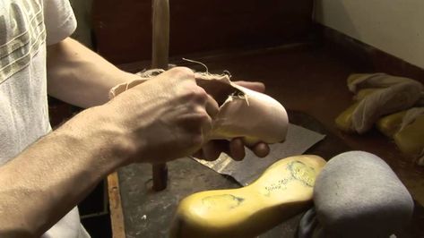 A Documentary About How Ballet Shoes Are Made Point Shoe, Shoe Mold, Ballet Pointe Shoes, Ballet Exercises, Ballet Shoe, Shoe Making, Shall We Dance, Classical Ballet, Driving Moccasins