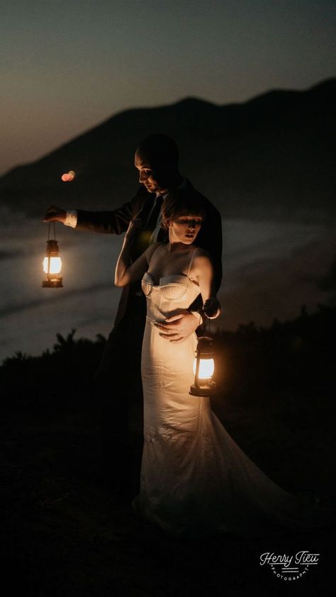 Sunset Elopement Picnic on the Beach in Big Sur. Big Sur Elopement. Elopement Picnic, Lantern Photography, Elopement Beach, Picnic On The Beach, Shooting Couple, Big Sur Elopement, Sunset Elopement, Adventurous Couple, Wedding Photoshoot Props