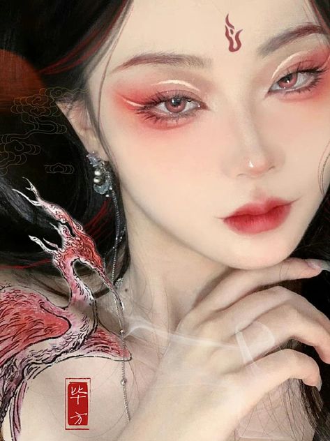 Kitsune Makeup, Lunar New Year Makeup, Chinese Traditional Makeup, Hanfu Makeup, Phoenix Makeup, Dragon Makeup, Teknik Makeup, Fox Makeup, Anime Eye Makeup