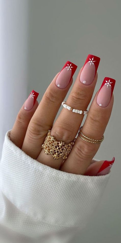 Christmas Nails Simple Classy, Festive Nails Christmas, Christmas Nails Simple, Line Nail Designs, Santa Nails, Candy Cane Nails, Christmas Gel, Red Christmas Nails, Cute Christmas Nails