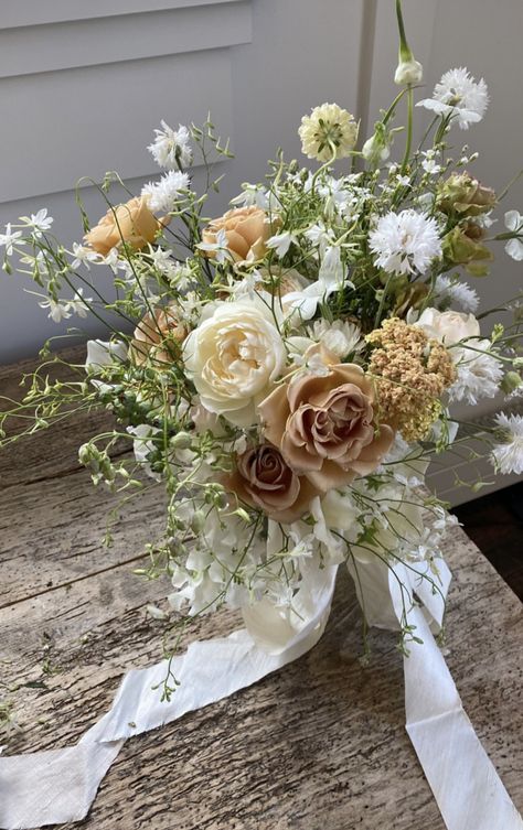 European Flower Arrangements, Elven Wedding Bouquet, Italian Spring Wedding, Muted Fall Color Palette Wedding, Boho Wedding Bouquet Wildflowers, Simple Wedding Florals, Beige Wedding Theme, Taupe Flowers, Champagne Wedding Flowers