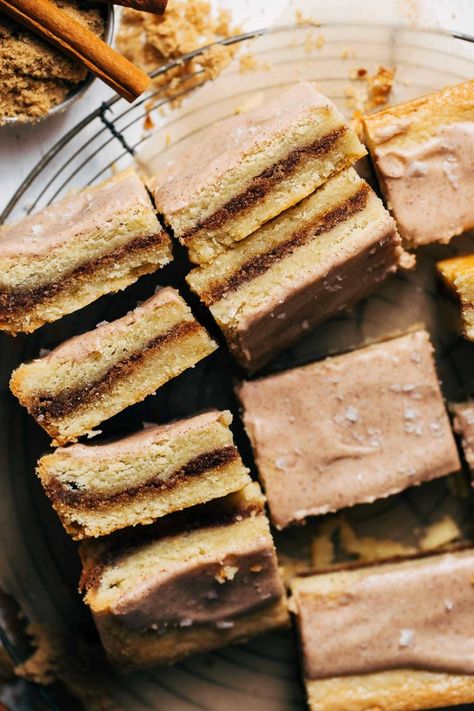 This super buttery shortbread is baked with a layer of cinnamon sugar in the middle. Inspired by brown sugar cinnamon pop tarts, this is like a gourmet version! #poptarts #shortbread #brownsugar #butternutbakery | butternutbakeryblog.com Brown Sugar Cinnamon Poptarts, Brown Sugar Cinnamon Pop Tarts, Cinnamon Pop Tarts, Cinnamon Shortbread, Brown Sugar Pop Tarts, Pop Tart Flavors, Butternut Bakery, Dessert Dip Recipes, Dessert Sushi