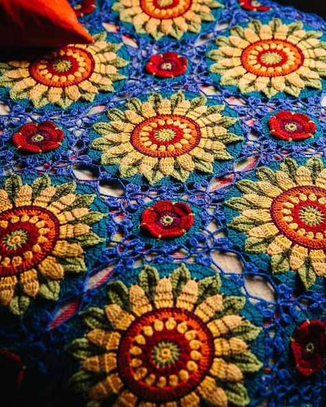 Gold Blanket, Jane Crowfoot, Blanket Design, Wild Poppies, Fields Of Gold, Friendship Symbols, Manta Crochet, Wrap Pattern, Magic Circle