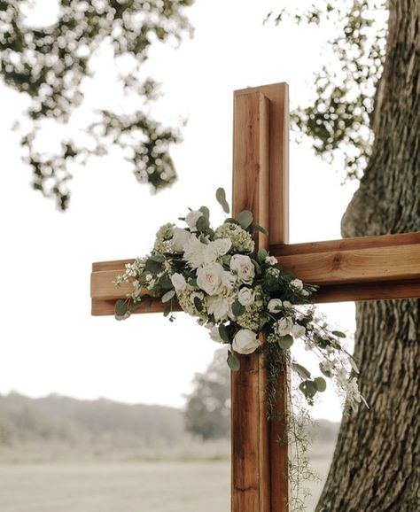 Outdoor Wedding Cross Backdrop, Cross Center Piece Wedding, Cross Arbor For Wedding, Cross Wedding Alter, Wedding Aisle Decorations Outdoor, Rustic Greenhouses, Alex Cross, Wedding Alter, Holly Wedding