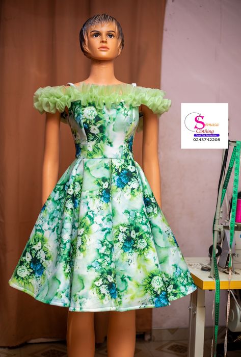 Scuba dress styles by Semasa Clothing. Call or Whatsapp 0243742208. Scuba Dresses Styles For Wedding, Scuba Dresses Styles, Brocade Styles, Classy Couture, Cornrows Braids For Black Women, Lace Diy, African Dresses For Kids, African Fashion Designers, African Fashion Women Clothing