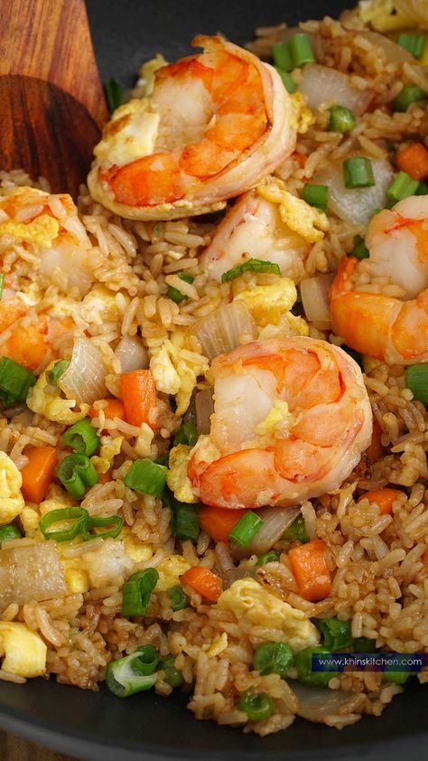 Special Fried Rice Recipe, Rice With Eggs, Prawn Fried Rice, Shrimp Fried Rice Recipe, Prawns Fry, Prawn Dishes, Fried Rice With Egg, Homemade Chinese Food, Cooking Jasmine Rice