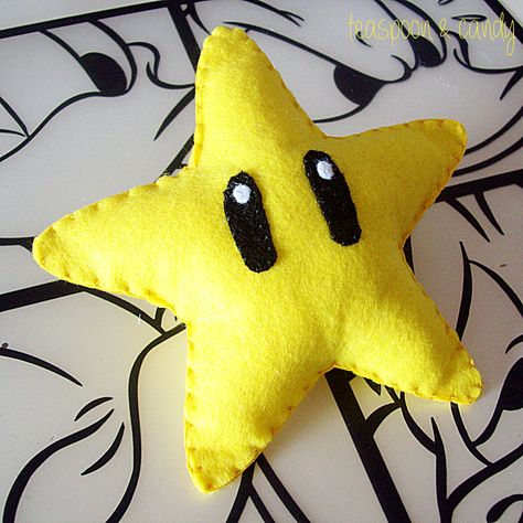 Stuffies Diy, Super Mario Toys, Mario Star, Mario Plush, Felt Plushie, Book Day Costumes, Handmade Plushies, Cute Sewing Projects, Stars Craft