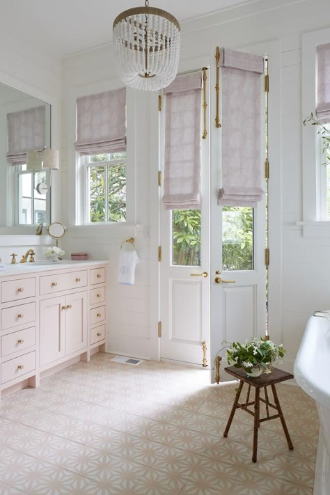 Our Home In Southern Living | Gal Meets Glam Lake House Interior Design, Lake House Interior, Southern Living Magazine, Charleston Homes, Home Luxury, Gal Meets Glam, Pink Bathroom, Southern Home, Beautiful Bathrooms