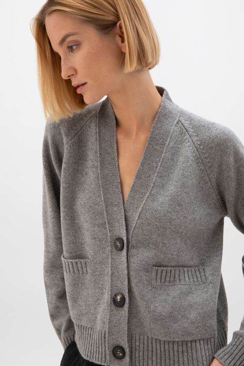 Revel in the relaxed comfort of this super luxe cropped cashmere cardigan. Knitted in a slightly heavier weight than our other seasonal knits, finished with patch pockets and contemporary horn buttons. A weekend piece you won’t want to take off. Styled with our Block Check Lightweight Cashmere Stole in Charcoal. Winter Cashmere Cardigan, Sweaters Western, Knit Inspiration, Tartan Accessories, Cardigan Knitted, Cashmere Socks, Cashmere Accessories, Lightweight Scarf, Kaftan Dress