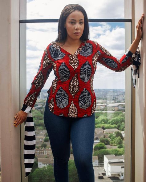 naysarudolf The “NINA” top ❤❤❤ Be Inspired  #ankarawoman #africanwoman #ankarastyles #stylechic #ankarafashion #ankarastyles #ankaradress Ankara Top Designs, Ankara Tops Blouses, African Maternity Dresses, Girl Office, Ankara Peplum Tops, African Blouses, Trendy Ankara Styles, African Tops, African Print Tops