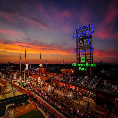 #NoFilter Citizens Bank Park, Mlb Stadiums, Philadelphia Phillies Baseball, Baseball Room, American Flag Wallpaper, Philadelphia Sports, Phillies Baseball, Sports Stadium, Sunset Pictures