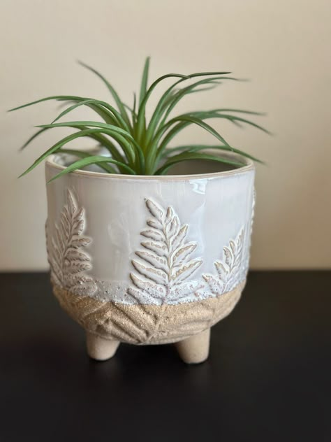 * Footed Leaf Design Ceramic Planter, Small Plant Pot, Succulent Plants Pot * Material: Ceramic * Size: 5.75X5.75IN Cute Plant Pots Diy, Textured Pinch Pot, Ceramics Flower Pots, Plant Pot Pottery Ideas, Ceramic Planters Ideas, Clay Plant Pots Handmade, Macetas Ceramica Ideas, Hand Built Pottery Ideas, Plant Pot Clay