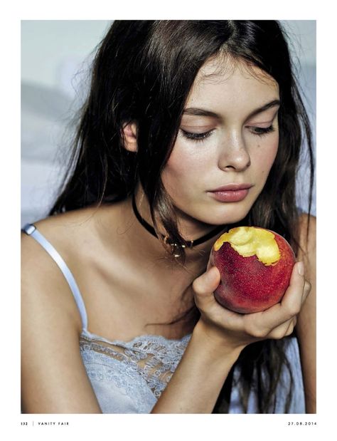 Eating Apple Reference, Apple Reference, Pamela Hanson, Sabo Skirt, Ermanno Scervino, Manado, Body Image, Vanity Fair, How To Stay Healthy