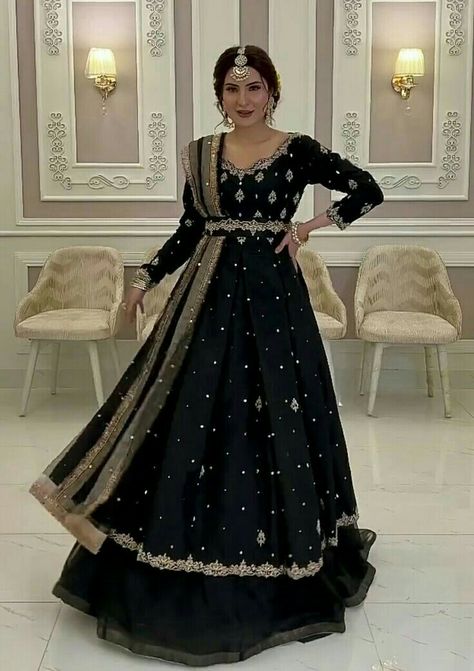 Pakistani Birthday Dresses, Black Bridal Lehenga Pakistani, Black Wedding Dresses Pakistani, Pakistani Frocks Party Wear, Fancy Frocks Pakistani, Lehnga Choli Pakistani, Walima Dresses Pakistani, Shaadi Dresses, Barat Dress