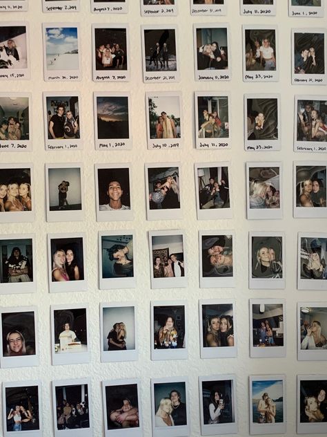 Polaroid Photos Wall, Polaroid Photo Wall Ideas, Polaroid Wall Collage, Columbia Dorm, Uni Decor, Uni House, Documenting Life, Dorm Apartment, Polaroid Wall