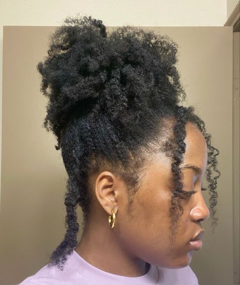 Natural Hair Puff Styles, Hair Puff Styles, 4c Haircut, Puff Styles, Type 4 Hairstyles, Curly Puff, Puff Hairstyles, Low Puff, Natural Hair Puff