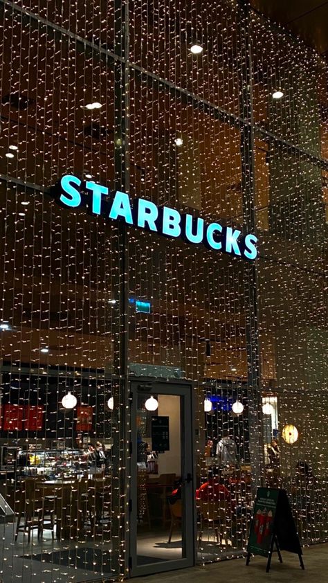 Starbucks Christmas Aesthetic, Aesthetic Sparkle, Christmas Starbucks, Starbucks Aesthetic, Week Quotes, Christmas Wallpapers, Christmas Phone Wallpaper, Cute Christmas Wallpaper, Christmas Mood