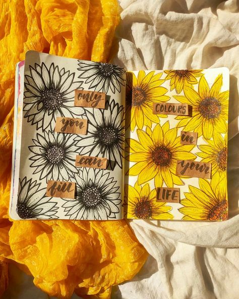 Mini Art Journal, Diy Journal Books, Canvas For Beginners, Art Journal Therapy, Bullet Journal Diy, Canvas Painting Ideas, Sketchbook Art Journal, Bullet Journal Design Ideas, Bullet Journal Art