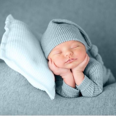 Light Blue Newborn Photography, Newborn Photo Poses Boy, New Born Boy Photoshoot At Home, Babyboy Photoshoot Ideas Newborn, Spring Newborn Pictures Boy, New Born Photoshoot For Baby Boy, Infant Photoshoot Ideas Boys, Newborn Photography Boy Outfits, New Born Baby Boy Photoshoot